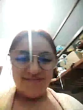 Snapshot of SophiaWeestt99 chatting on March 2025 02:37:02 AM SophiaWeestt99 online show from March 2025 02:37:02 AM