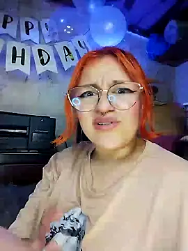 Snapshot of SophiaWeestt99 chatting on March 2025 05:41:02 AM SophiaWeestt99 online show from March 2025 05:41:02 AM