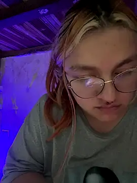 Snapshot of SophiaWeestt99 chatting on September 2025 02:33:02 AM SophiaWeestt99 online show from September 2025 02:33:02 AM