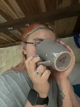 Snapshot of SophiaWeestt99 chatting on September 2025 01:44:01 AM SophiaWeestt99 online show from September 2025 01:44:01 AM