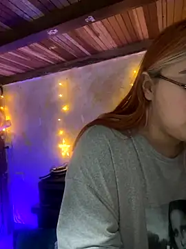 Snapshot of SophiaWeestt99 chatting on October 2025 02:43:02 AM SophiaWeestt99 online show from October 2025 02:43:02 AM