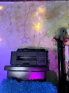 Snapshot of SophiaWeestt99 chatting on October 2025 02:45:02 AM SophiaWeestt99 online show from October 2025 02:45:02 AM