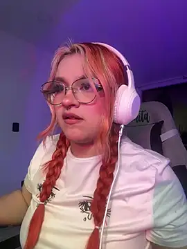 SophiaWeestt99 online show from June 2026 05:22:01 AM