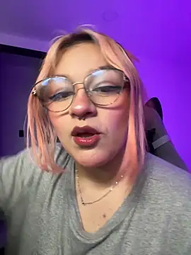 SophiaWeestt99 online show from June 2026 01:25:02 AM