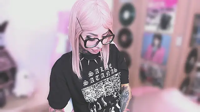 NikkiRamone online show from January 2026 11:13:01 AM