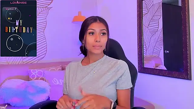 ZaraLim online show from December 2024 12:39:02 PM