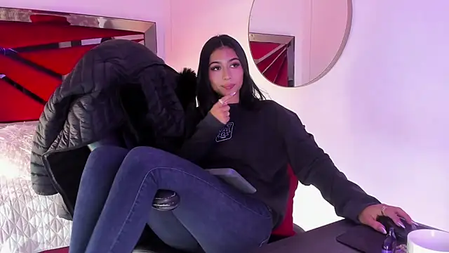 ZaraLim online show from January 2025 09:43:01 PM