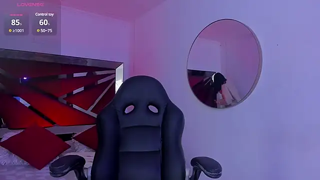 ZaraLim online show from February 2025 12:33:01 PM