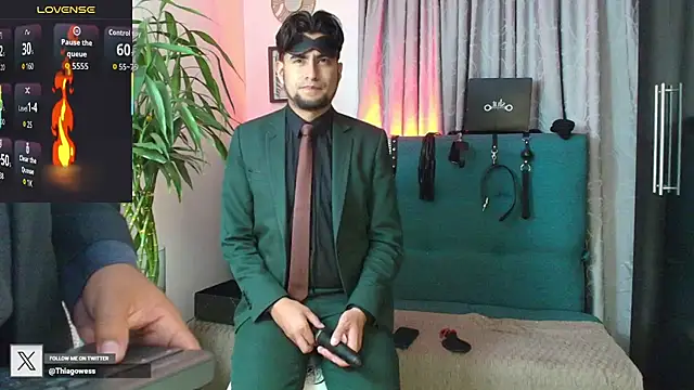 Snapshot of thiagowes chatting on September 2025 03:10:01 AM thiagowes online show from September 2025 03:10:01 AM