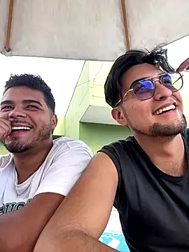 Snapshot of thiagowes chatting on November 2025 08:33:02 PM thiagowes online show from November 2025 08:33:02 PM