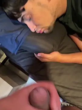 Snapshot of thiagowes chatting on November 2025 06:43:01 PM thiagowes online show from November 2025 06:43:01 PM