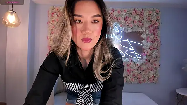 RebeccaHudson online show from March 2025 02:26:01 AM