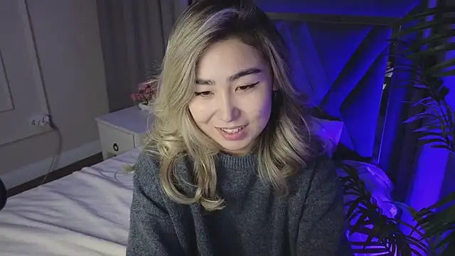 Deiri Delightful online show from December 2024 12:02:01 PM