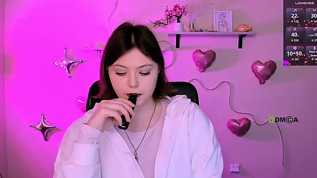 nikole kitt online show from February 2026 07:54:01 PM