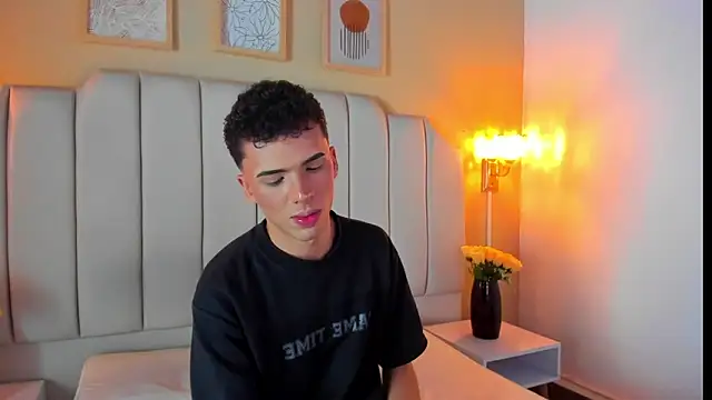 SEANTROYY online show from September 2025 04:05:01 AM