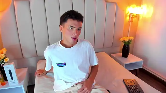 SEANTROYY online show from November 2025 03:50:01 AM