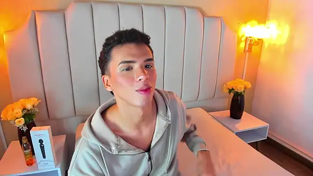 SEANTROYY online show from November 2025 03:51:01 AM