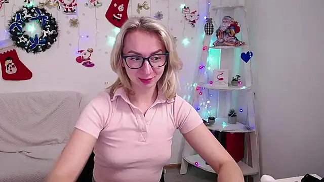 Snapshot of VasilisaSii chatting on December 2024 03:23:01 PM VasilisaSii online show from December 2024 03:23:01 PM