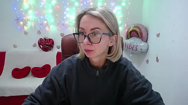 Snapshot of VasilisaSii chatting on October 2025 05:24:01 AM VasilisaSii online show from October 2025 05:24:01 AM