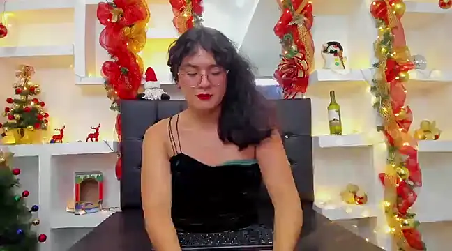 Snapshot of Elith_Berry69 chatting on December 2024 09:24:02 PM Elith Berry69 online show from December 2024 09:24:02 PM