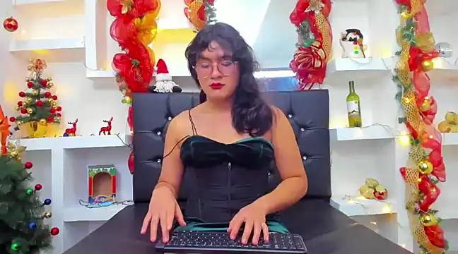 Snapshot of Elith_Berry69 chatting on December 2024 09:09:02 PM Elith Berry69 online show from December 2024 09:09:02 PM