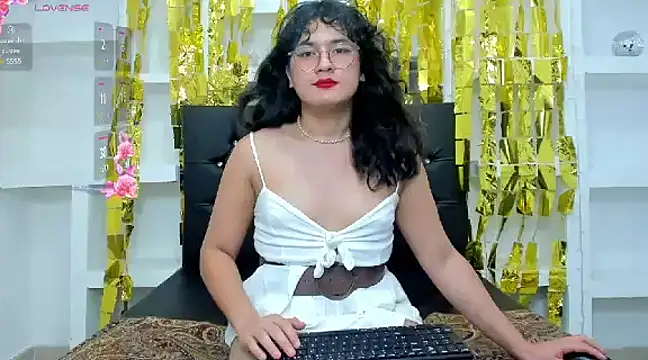 Snapshot of Elith_Berry69 chatting on January 2025 01:34:02 AM Elith Berry69 online show from January 2025 01:34:02 AM