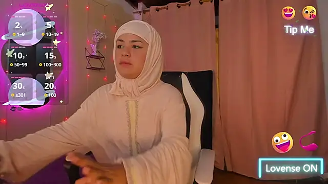 Snapshot of AliaAsad chatting on December 2024 12:28:02 PM AliaAsad online show from December 2024 12:28:02 PM