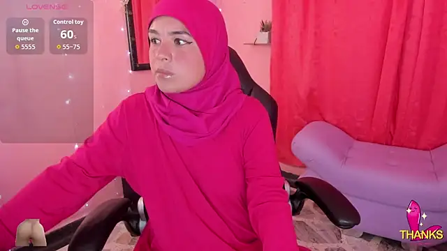 Snapshot of AliaAsad chatting on September 2025 12:16:01 PM AliaAsad online show from September 2025 12:16:01 PM