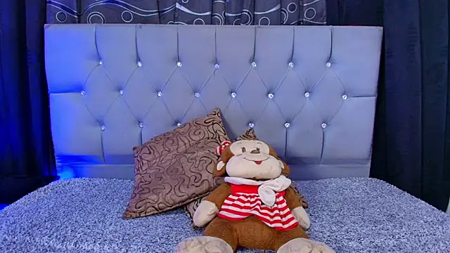 Snapshot of meggan_77 chatting on October 2025 04:02:01 AM meggan 77 online show from October 2025 04:02:01 AM