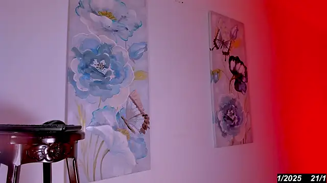 Keila Mendoza online show from November 2025 12:26:01 PM