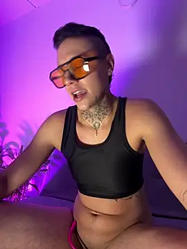 Snapshot of _PhillipBrown chatting on March 2026 01:07:02 PM PhillipBrown online show from March 2026 01:07:02 PM