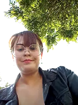 Snapshot of lara_moon25 chatting on September 2025 08:52:02 PM lara moon25 online show from September 2025 08:52:02 PM