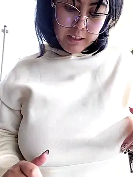 lara moon25 online show from November 2025 08:19:01 PM