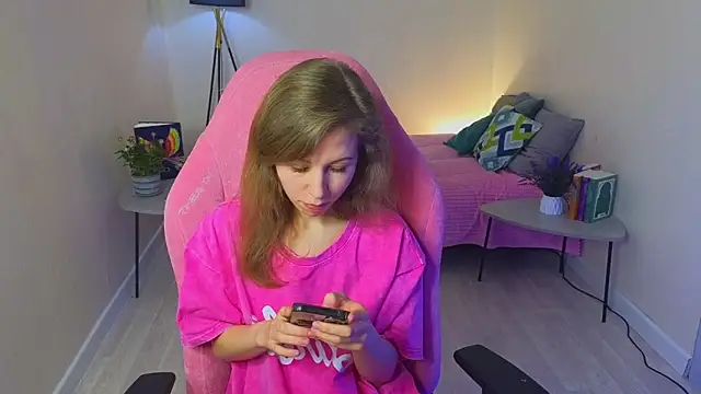 Snapshot of Lill_Mary chatting on January 2025 02:19:01 AM Lill Mary online show from January 2025 02:19:01 AM