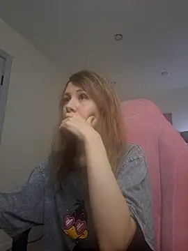 Snapshot of Lill_Mary chatting on January 2025 12:14:02 AM Lill Mary online show from January 2025 12:14:02 AM