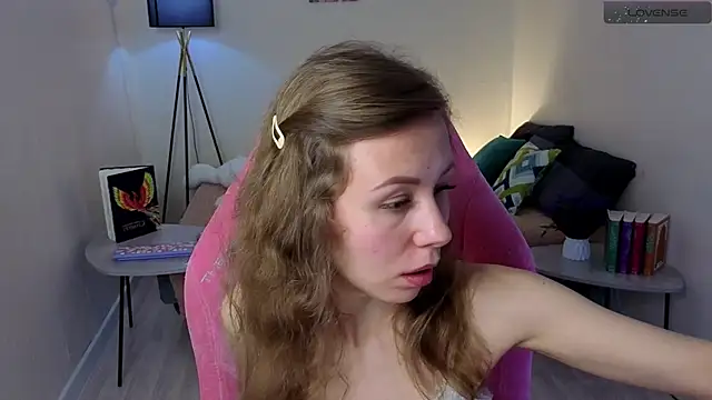 Snapshot of Lill_Mary chatting on February 2025 12:59:02 AM Lill Mary online show from February 2025 12:59:02 AM