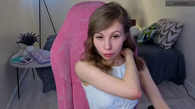 Snapshot of Lill_Mary chatting on March 2025 02:34:01 AM Lill Mary online show from March 2025 02:34:01 AM