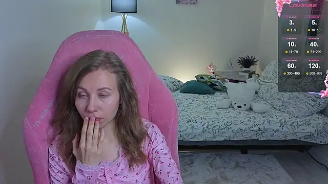 Snapshot of Lill_Mary chatting on September 2025 12:56:02 AM Lill Mary online show from September 2025 12:56:02 AM