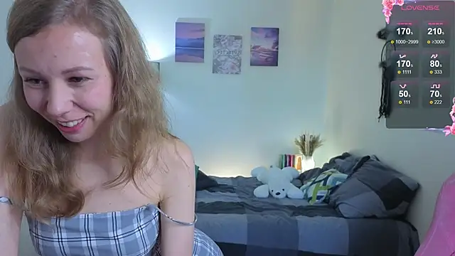 Snapshot of Lill_Mary chatting on September 2025 01:32:02 AM Lill Mary online show from September 2025 01:32:02 AM