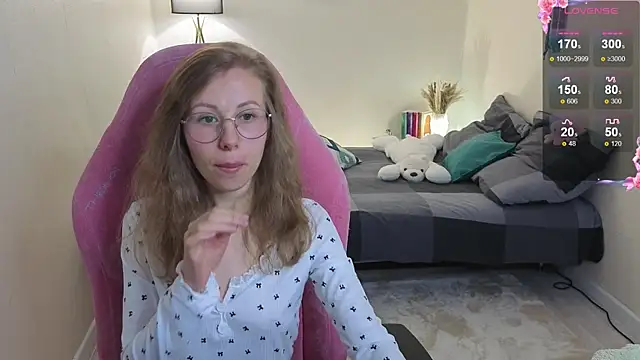 Snapshot of Lill_Mary chatting on October 2025 01:47:01 AM Lill Mary online show from October 2025 01:47:01 AM