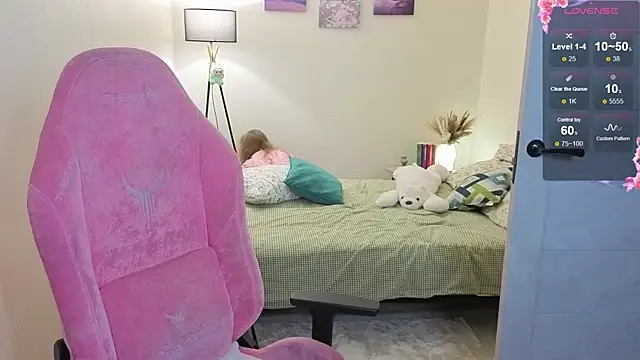 Snapshot of Lill_Mary chatting on November 2025 02:22:01 AM Lill Mary online show from November 2025 02:22:01 AM