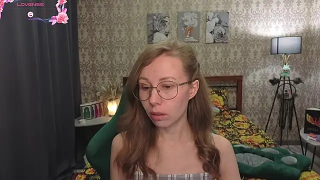 Lill Mary online show from March 2026 04:17:02 AM