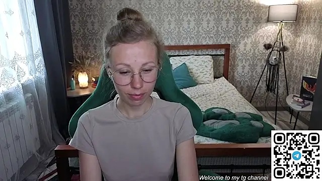 Lill Mary online show from June 2026 02:53:01 AM