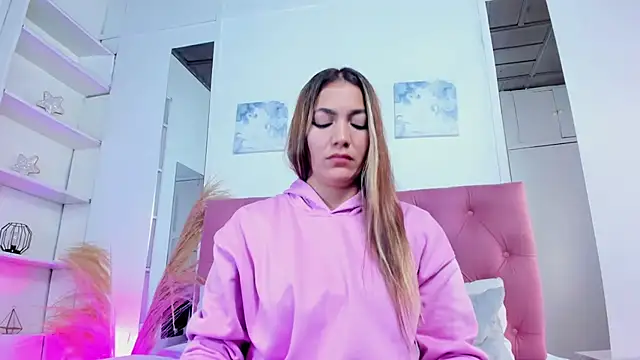 Snapshot of Mia_Malkovaa_ chatting on February 2025 01:55:02 PM Mia Malkovaa online show from February 2025 01:55:02 PM