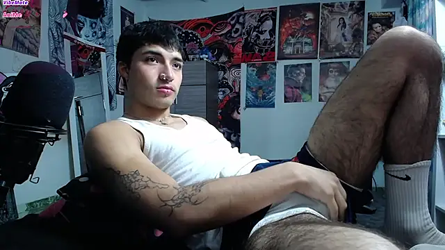 Snapshot of dylan_fun18 chatting on February 2026 10:29:01 PM dylan fun18 online show from February 2026 10:29:01 PM