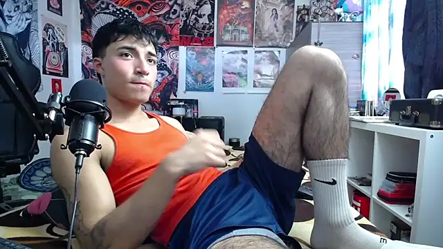 Snapshot of dylan_fun18 chatting on April 2026 08:14:01 PM dylan fun18 online show from April 2026 08:14:01 PM