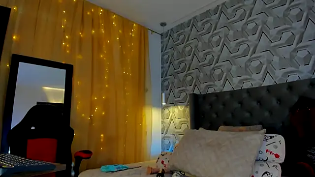 Sophiee Hill online show from September 2025 09:04:02 PM