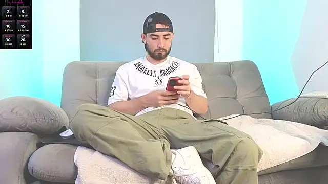 ander xoxo online show from October 2025 12:00:02 AM