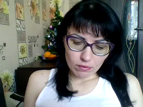 Snapshot of CharmingCat321 chatting on December 2024 09:07:01 AM CharmingCat321 online show from December 2024 09:07:01 AM