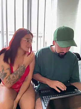 Snapshot of camianddanna chatting on December 2024 03:58:01 PM camianddanna online show from December 2024 03:58:01 PM